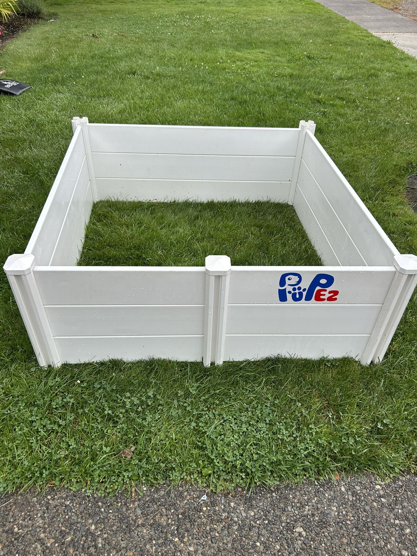 PuPez Welping Box