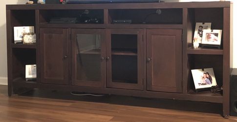 7’ TV Console/stand