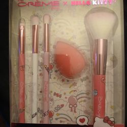 Hello Kitty  - The Creme Shop  - Cutie Complection Brush & Sponge Set