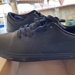 Tennis Shoes