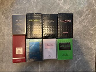 Colognes / perfumes
