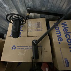 Working Blue Yeti Mic With Boom Arm