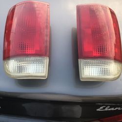 1995 - 04 Chevrolet blazer tail lights