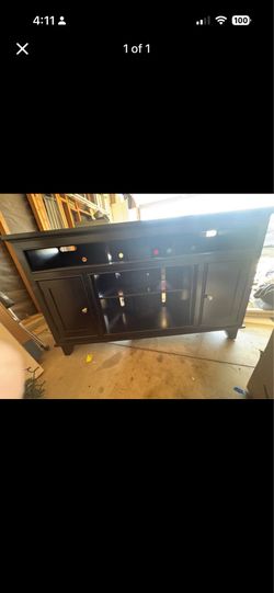 Entertainment center