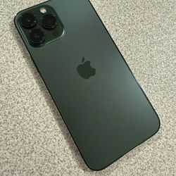 iPhone 13 PRO MAX - 98% Battery - Brand New Condition!