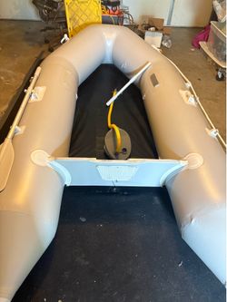10ft Inflatable Dinghy + 2004 Mercury 9.9HP FourStroke Outboard Motor