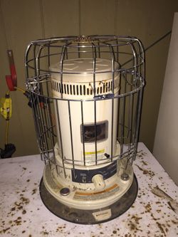 Kerosene / White Gas Outdoor Heater. Needs batteries for igniter.