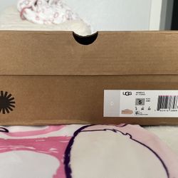 Playform Uggs size 5.5