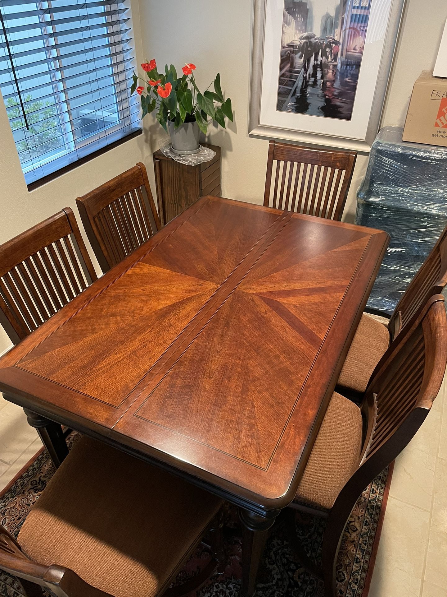 Gorgeous Drop-leaf Table With 8 Chairs