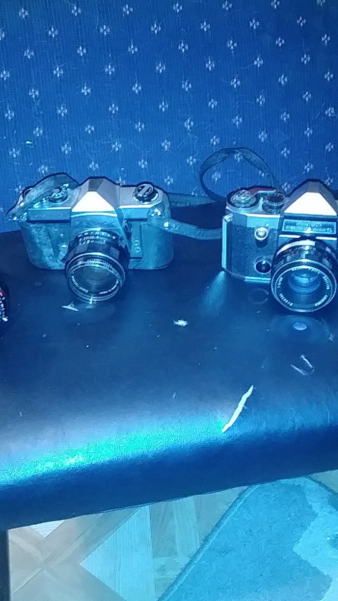 Kenko camera and solleor camera