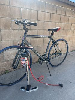 Fiji Absolute Bike With Pump