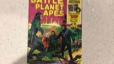 Vintage 1974 battle for the planet of the apes comic book and record