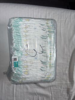 Baby diapers size 3 Brand Pampers 35 count
