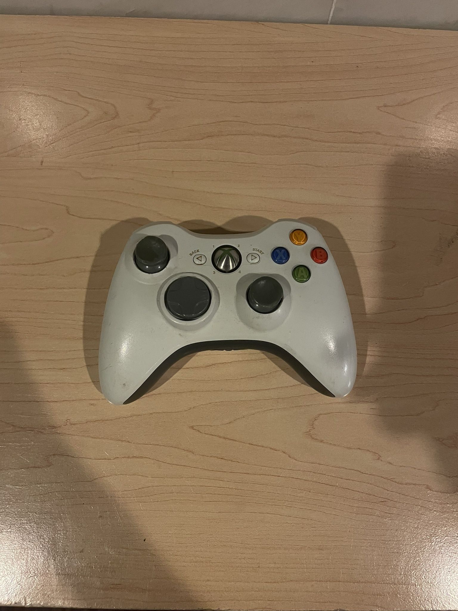 3 xbox 360 controllers 