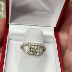 14k Diamond Ring 