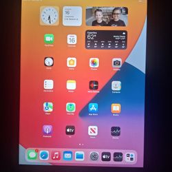 Ipad 7th gen 32gb wifi and cellular unlocked