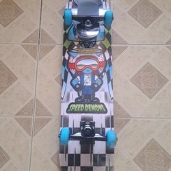 SPEED DEMONS SKATEBOARDS THE LITTLE DEMON KID COMPLETE SKATEBOARD DECK SIZE 7.75 