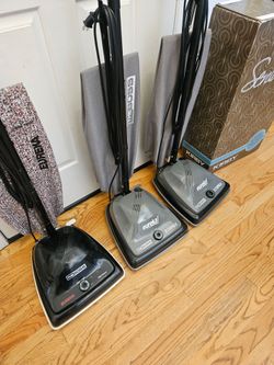New Cond  COMMERCIAL ORECK VACUUM  , WORKS EXCELLENT    IN THE BOX