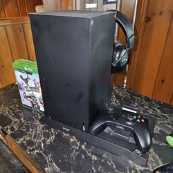 Xbox Series X Stand 
