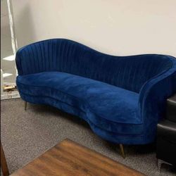 Sophia Upholstered Camel Back Sofa Blue
Coaster$10 Down Payment And Financing Available
