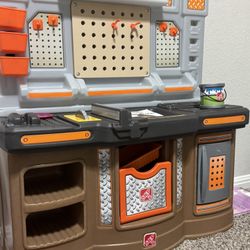 Step2 Big Builders Pro Workshop Multicolor Tool Bench
