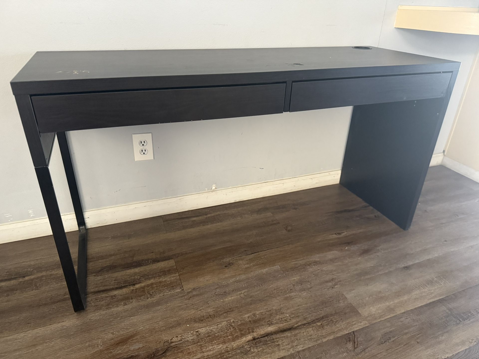 IKEA Micke Desk