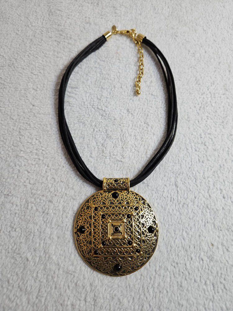 Vintage JOAN RIVERS Leather Cord Gold Tone Black Stone Pendant Necklace 