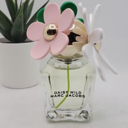 Marc Jacobs
 
Daisy Wild Eau de Parfum

1 fl 
