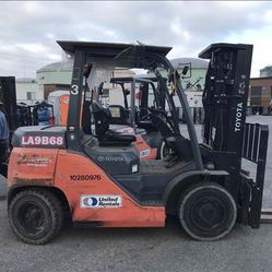 2014 Toyota WHSE Forklift 8K Diesel