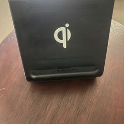 Aspen Dockall Wireless Charger And Bluetooth Speaker 