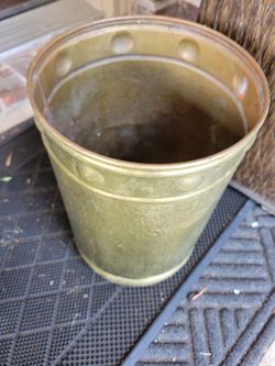 Vintage hammered brass can. Waste bin. Umbrella holder.