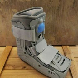 OTC Unisex Inflatable Air Walking Boot, Size Small!