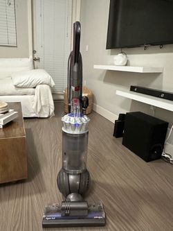 Dyson Ball Animal Pro Upright Vacuum,Like New,Powerful Suction,Tested & Clean