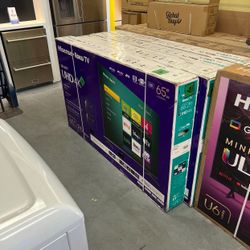 Hisense 65" Roku 4K HDR Smart Tv
