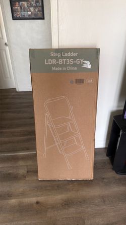 Step ladder