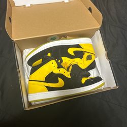 Jordan 1 mid new love