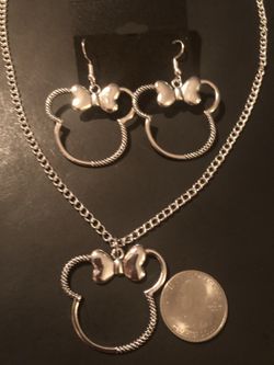 Minnie Mouse Necklace & Earring Set