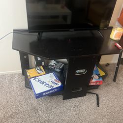 Tv stand 