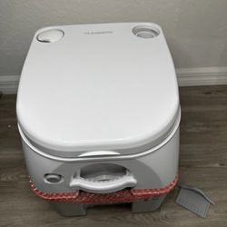 Dometic (contact info removed)06 Portable Toilet 5.0 Gallon, Gray SEE IMAGES