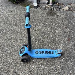 Scooter - ideal for 3 to 6 years