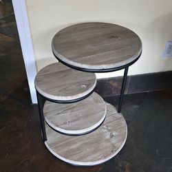 Pier 1 end table