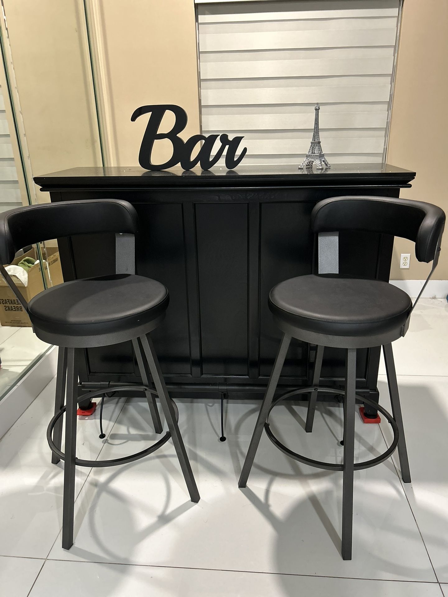 Bar With  Stools  