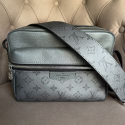 Louis Vuitton Outdoor Messenger Bag