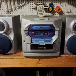 Stereo System With 5 Disc Changer