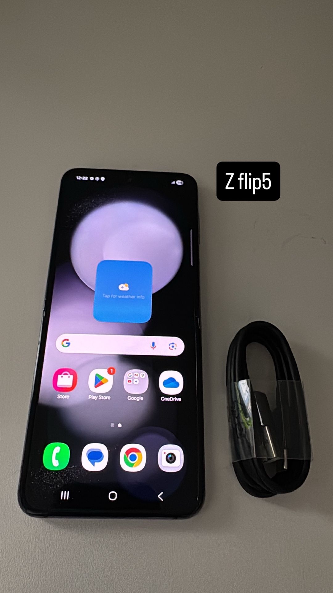 Samsung Z Flip5 512gb 5g. Like New & Unlocked!