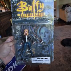 Buffy the Vampire Slayer BUFFY Action Figure NEW Sealed Moore Action Collectible