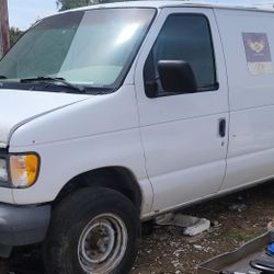 2003 Ford E-250