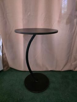 Round coffee Table