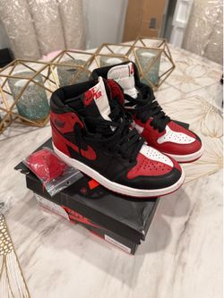 🔥 Air Jordan 1 Retro High OG Bred Toe Size 4 Women’s w/ Box & Extra Laces 🔥