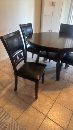 Mahogany dinning table